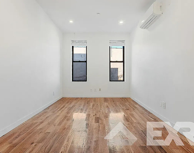 453 Irving Avenue - Photo Thumbnail 6