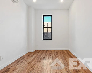 453 Irving Avenue - Photo Thumbnail 8