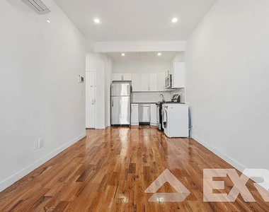 453 Irving Avenue - Photo Thumbnail 10