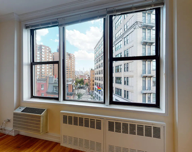 West 13th Street - Photo Thumbnail 9