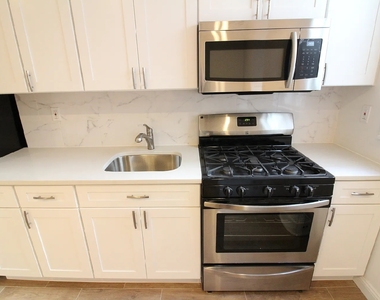 179 Eckford Street - Photo Thumbnail 1