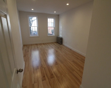 179 Eckford Street - Photo Thumbnail 8
