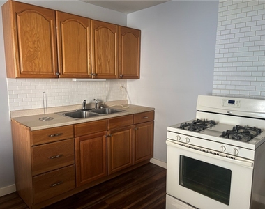98 Fairbanks Street - Photo Thumbnail 5
