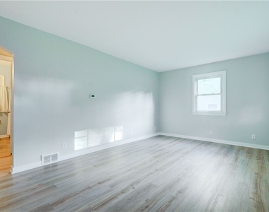 146 Prospect Street - Photo Thumbnail 14