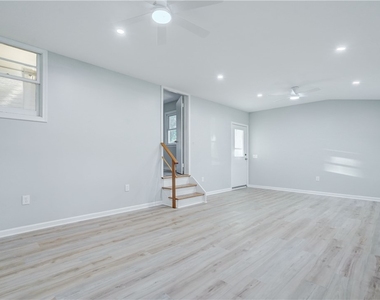 146 Prospect Street - Photo Thumbnail 4