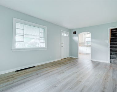 146 Prospect Street - Photo Thumbnail 13
