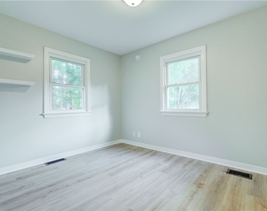 146 Prospect Street - Photo Thumbnail 18