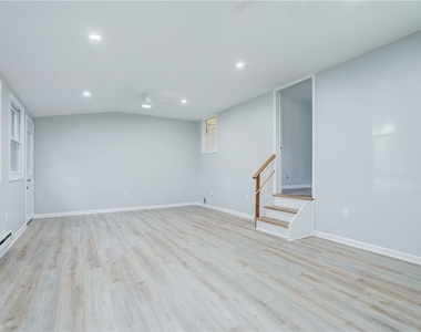 146 Prospect Street - Photo Thumbnail 6