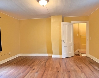 6 Rochester Street - Photo Thumbnail 8