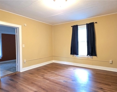 6 Rochester Street - Photo Thumbnail 7