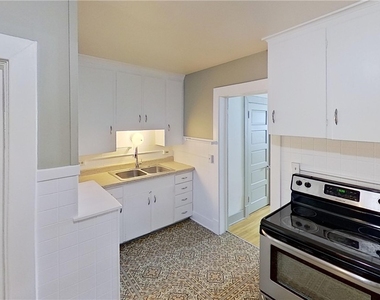 49 Center Street - Photo Thumbnail 10