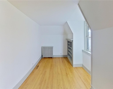 49 Center Street - Photo Thumbnail 8