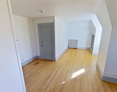 49 Center Street - Photo Thumbnail 7