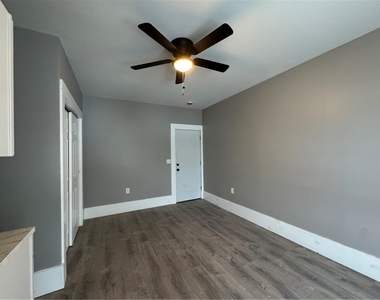2042 Dewey Avenue - Photo Thumbnail 3