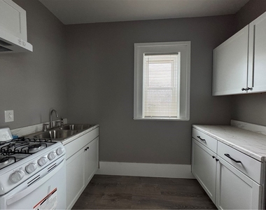 2042 Dewey Avenue - Photo Thumbnail 2