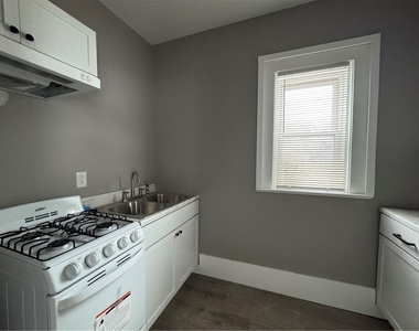 2042 Dewey Avenue - Photo Thumbnail 3