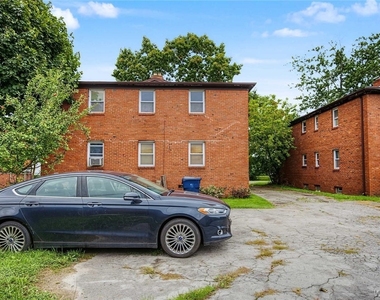 40 Eagan Drive - Photo Thumbnail 6