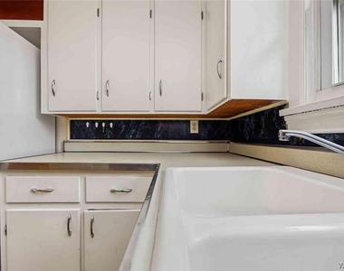 40 Eagan Drive - Photo Thumbnail 8
