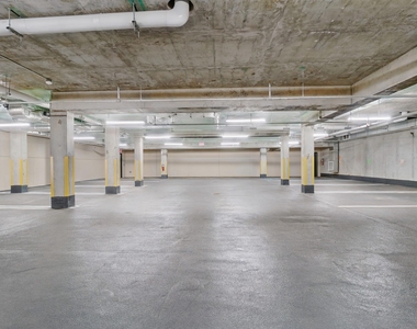 183-03 Hillside Avenue - Photo Thumbnail 15