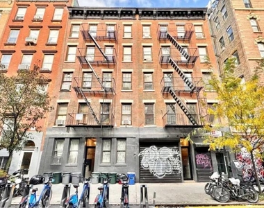 231 East 4th Street - Photo Thumbnail 4