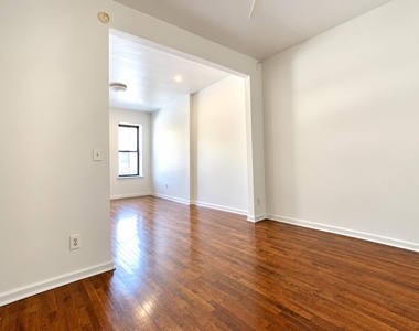 928 Amsterdam Avenue - Photo Thumbnail 5