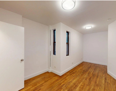 East 89th Street - Photo Thumbnail 2
