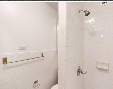 East 89th Street - Photo Thumbnail 3