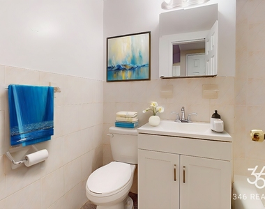 371 1st Avenue - Photo Thumbnail 4