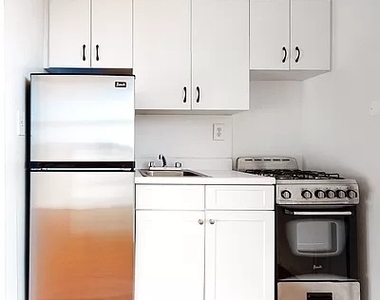 200 Haven Avenue - Photo Thumbnail 2
