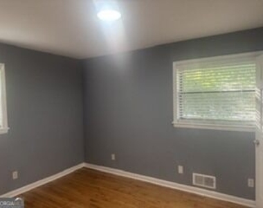 2792 Altaview Drive Se - Photo Thumbnail 7