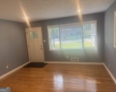 2792 Altaview Drive Se - Photo Thumbnail 2