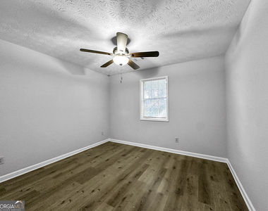 140 Landing Drive - Photo Thumbnail 9