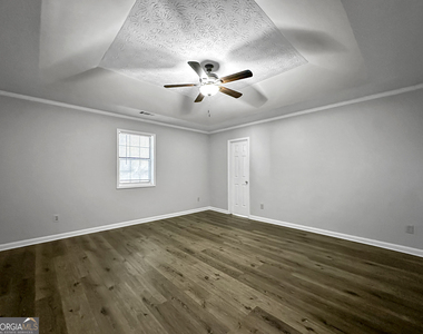 140 Landing Drive - Photo Thumbnail 5