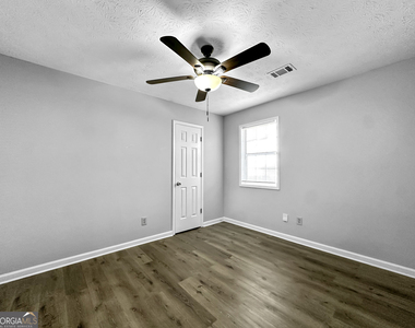 140 Landing Drive - Photo Thumbnail 10