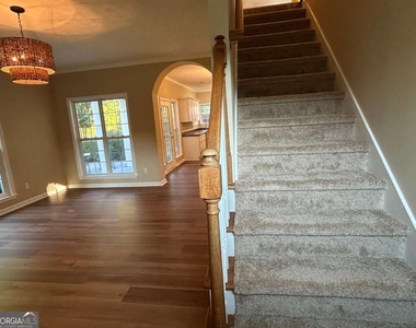 75 Sycamore Way - Photo Thumbnail 24