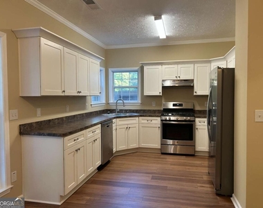 75 Sycamore Way - Photo Thumbnail 18
