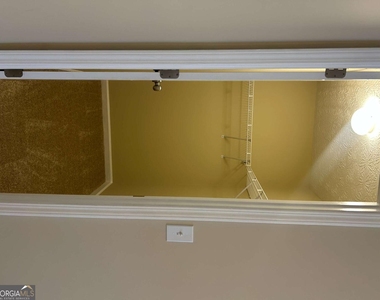 75 Sycamore Way - Photo Thumbnail 32