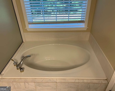 75 Sycamore Way - Photo Thumbnail 44