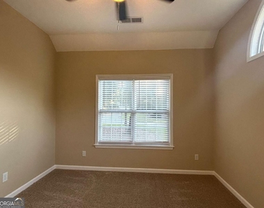 75 Sycamore Way - Photo Thumbnail 27