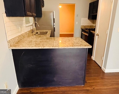3393 Framingham Drive - Photo Thumbnail 6