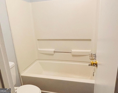 3393 Framingham Drive - Photo Thumbnail 17