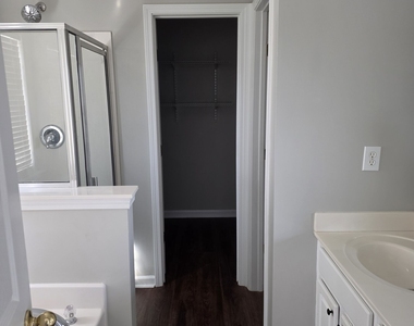 2432 Black Forest Drive - Photo Thumbnail 20