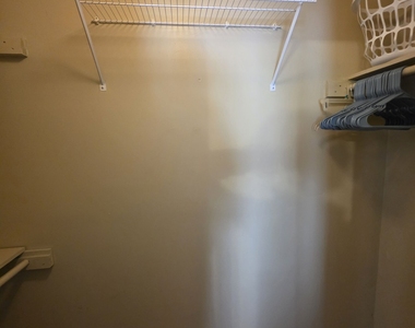 520 Cornwallis Way - Photo Thumbnail 18