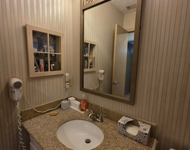 520 Cornwallis Way - Photo Thumbnail 13