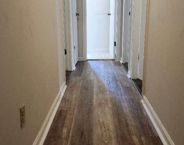 2325 Wexford Drive - Photo Thumbnail 9