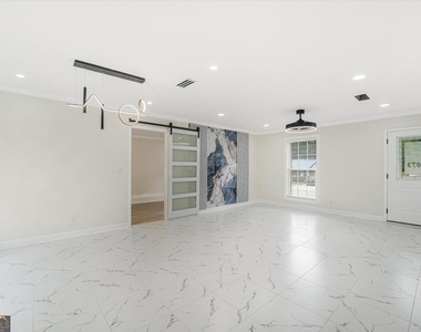 6073 Fieldcrest Drive - Photo Thumbnail 5