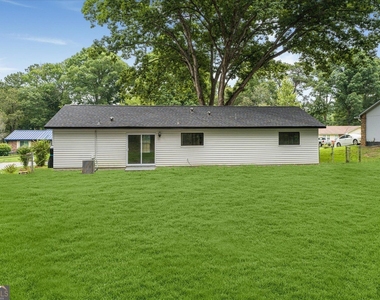 6073 Fieldcrest Drive - Photo Thumbnail 23
