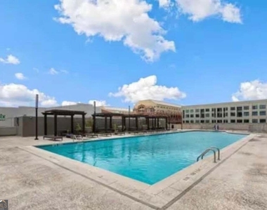 361 17th Street Nw - Photo Thumbnail 6