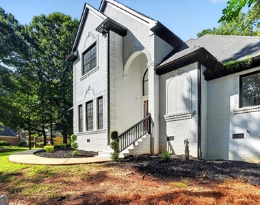 141 Amicalola Way - Photo Thumbnail 10