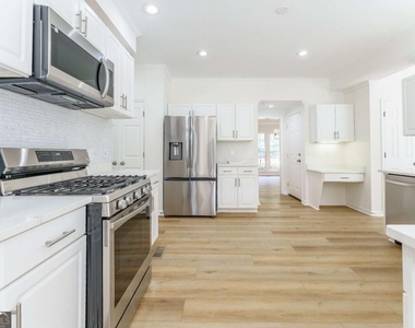 3272 Pomarine Lane - Photo Thumbnail 21